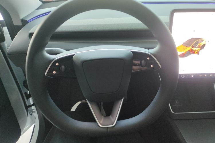 Used Tesla Model Y 2025 Rear-Wheel-Drive Version