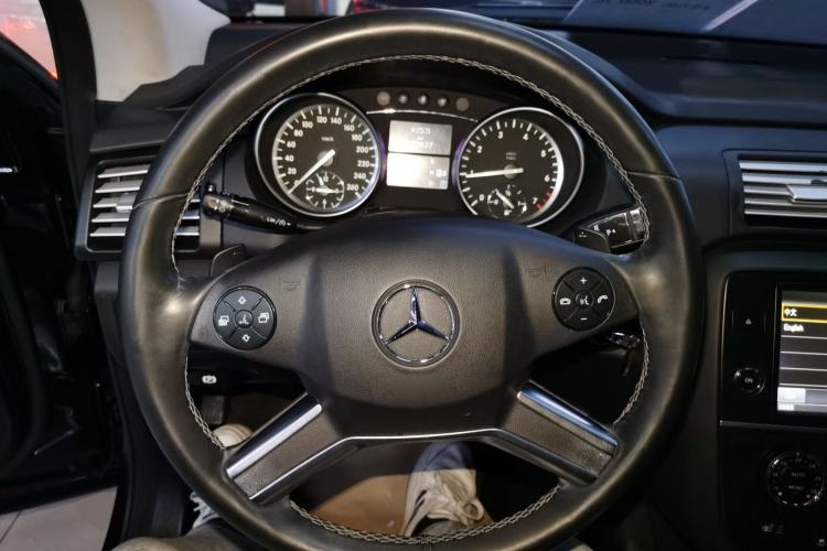 Used Mercedes-Benz R-Class 2017 R 320 4MATIC Business Edition Prestige Model