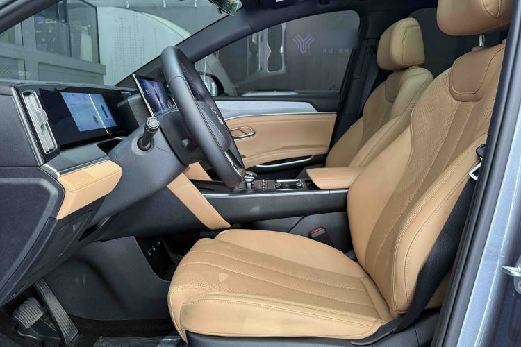 Used BYD Song L DM-i 2024 112 km Leading Edition
