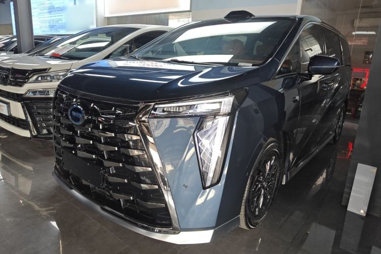 Used GAC Trumpchi Xiangwang M8 2025 Qiankun Series Pro Comfort Cabin