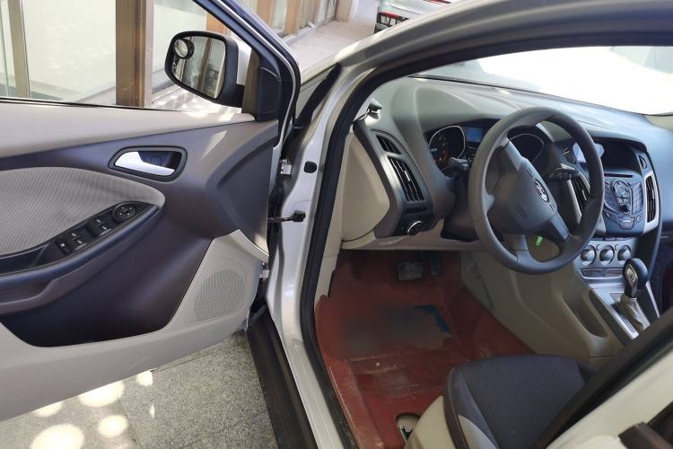 Used Ford Focus 2012 Sedan 1.6L Automatic Comfort Model
