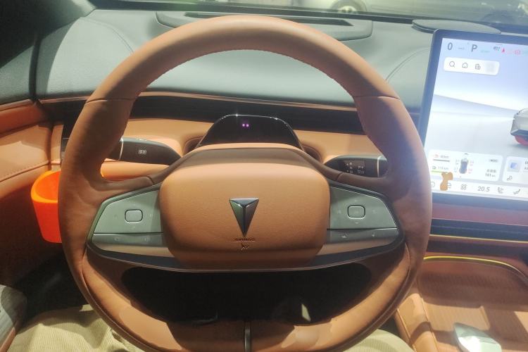 Used  S07 2023 200Max Range-Extended Version
