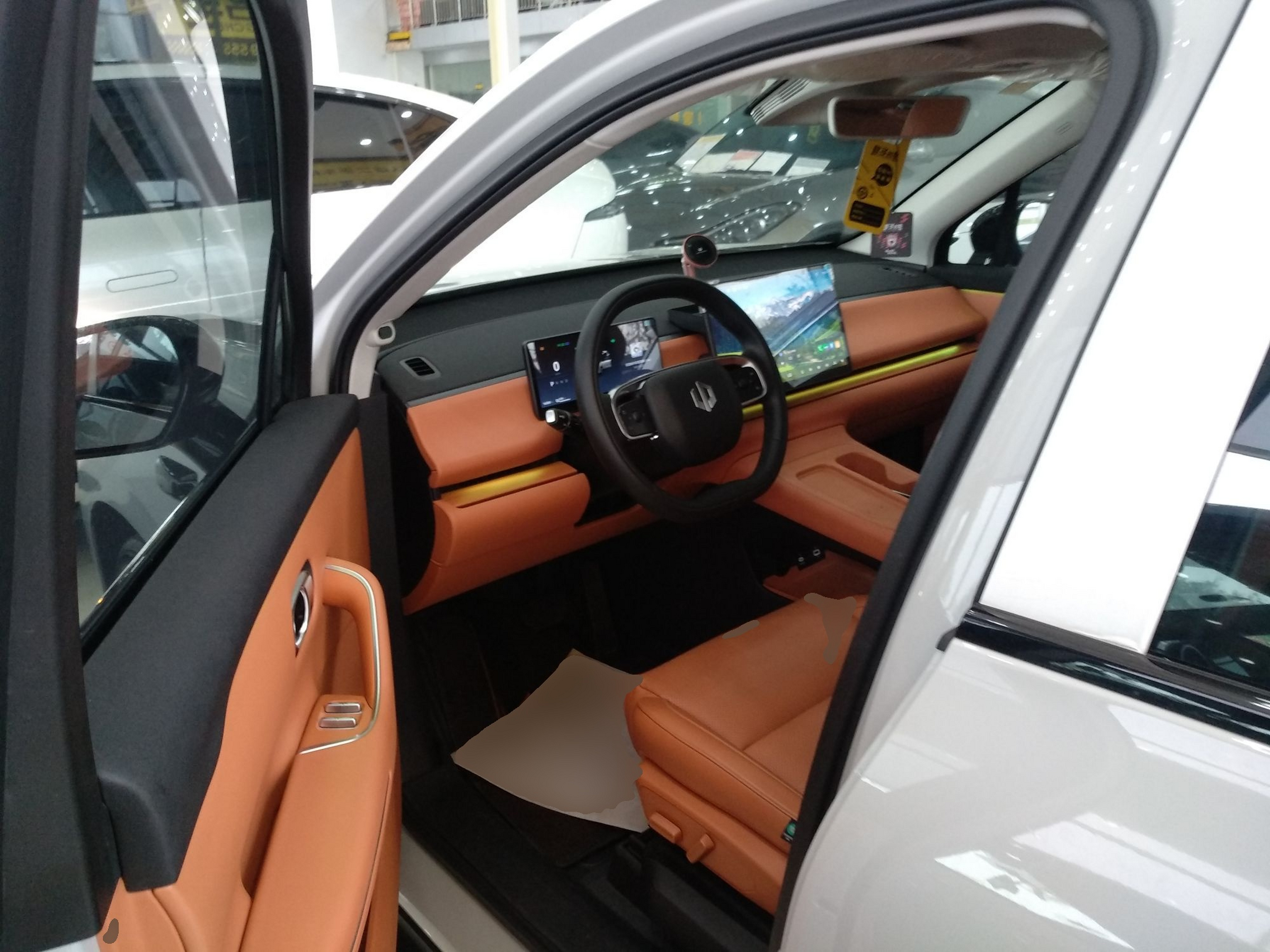 المقاعد الأمامية داخل السيارة