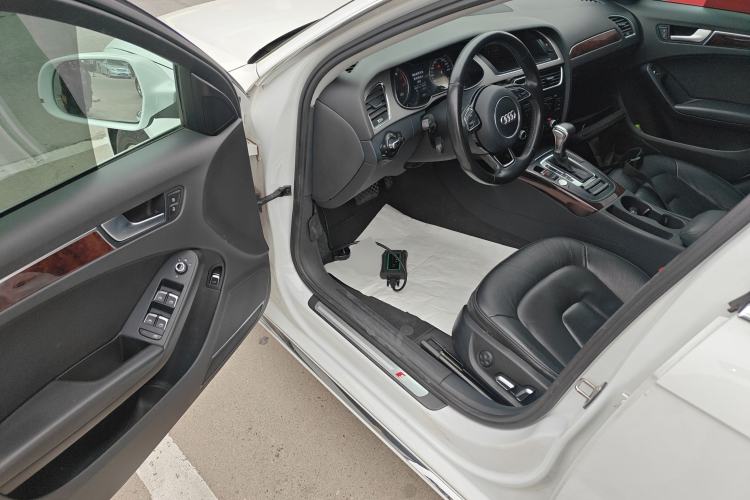 Used Audi A4L 2016 35 TFSI Collection Edition S line Comfort Model
