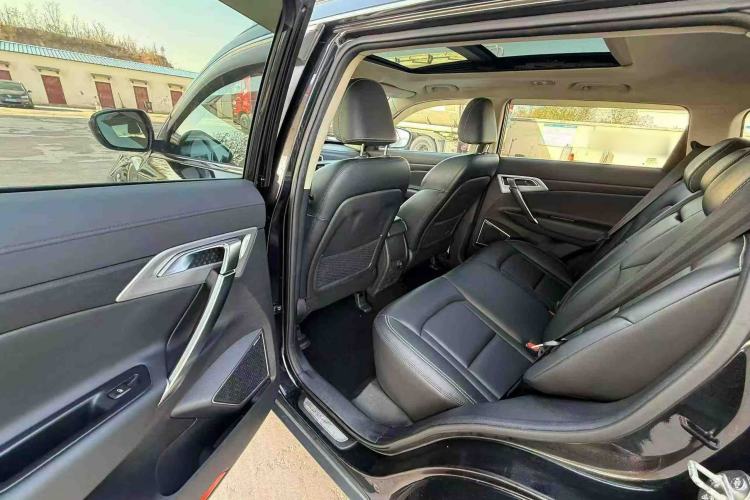 Used Geely Auto Emgrand X7 Sport 2016 2.0L Manual Smart Connect Version
