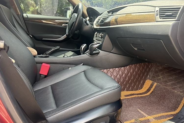 Used BMW X1 2012 xDrive20i
