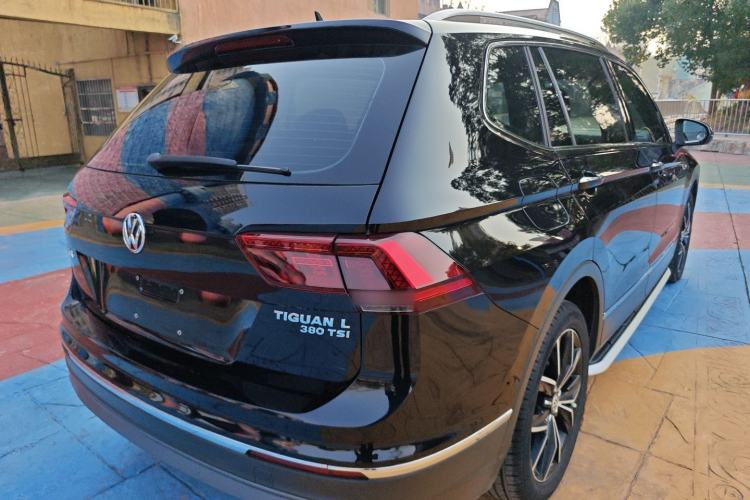 Used Volkswagen Tiguan L 2019 380TSI Automatic All-Wheel Drive Luxury Edition with 7 Seats China VI Standard

