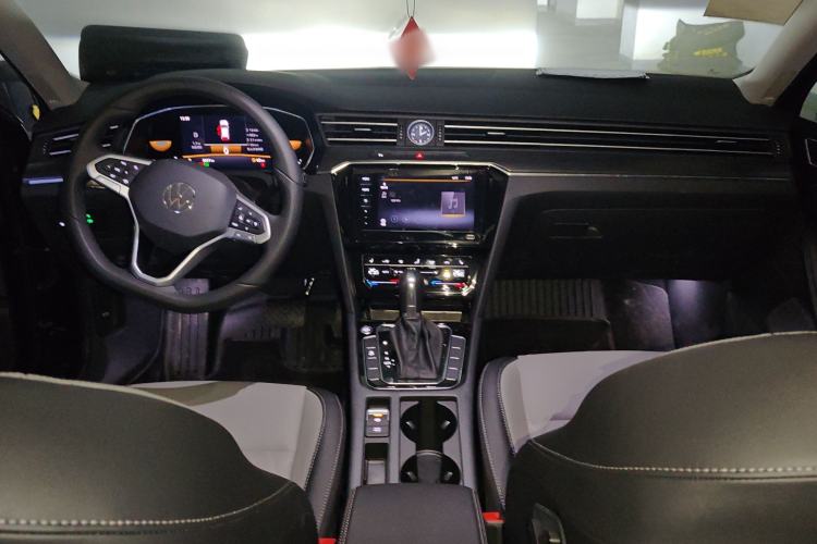 Used Volkswagen Magotan 2026 30 Million Vehicles Selected Model 280TSI DSG Luxury Edition
