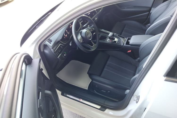 Used Audi A4L 2022 40 TFSI Fashion Dynamic Model
