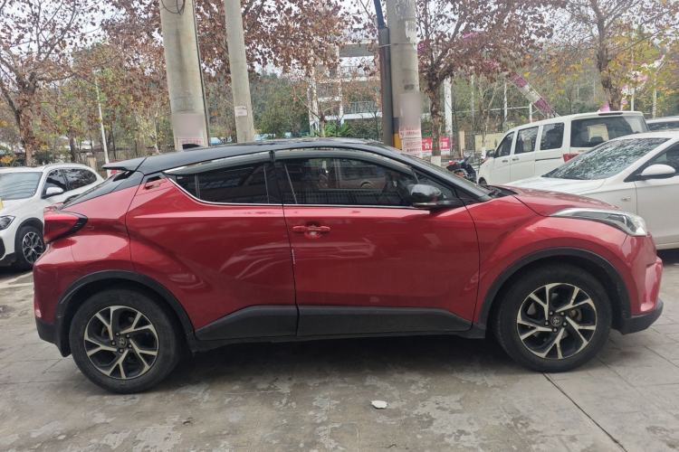 Used Toyota C-HR 2018 2.0L Leading with Sunroof China VI Standard
