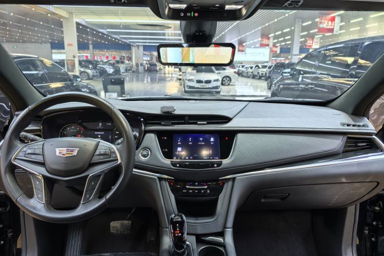 Used Cadillac XT5 2022 2.0T Two-Wheel Drive Luxury Version
