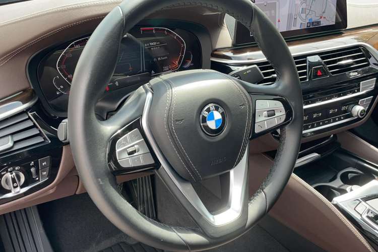 Used BMW 5 Series 2020 525Li Luxury Package