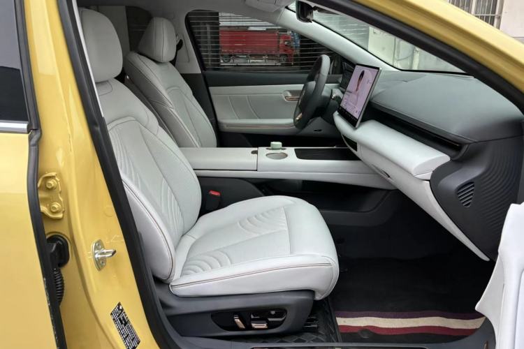 Used Baojun Enjoy 2025 Plug-in Hybrid 140km Luxury Edition
