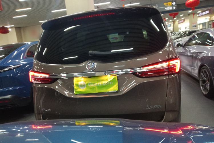 Used Buick GL8 2023 Land Executive Class 652T Luxury Model
