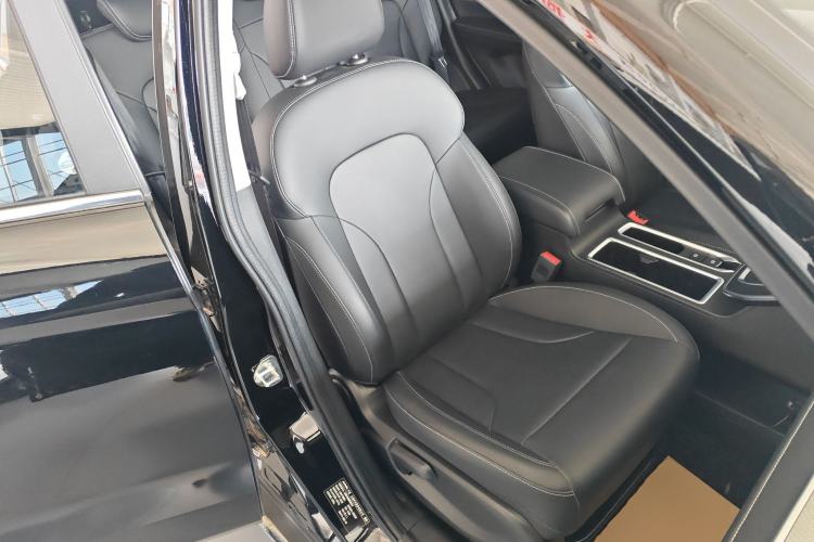 Used Haval M6 2021 PLUS 1.5T DCT Luxury Smart Connectivity Model
