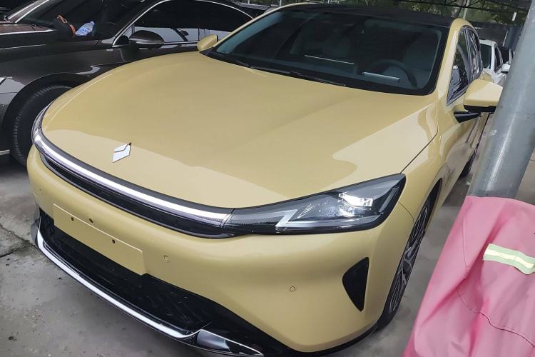 Used Baojun Enjoy 2025 Plug-in Hybrid 140km Luxury Edition
