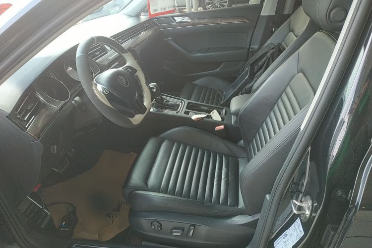 Used Volkswagen Magotan 2019 330TSI DSG Leading Model China VI Standard
