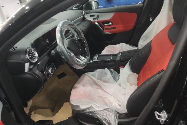 Used Mercedes-Benz A-AMG 2025-Year Restyled AMG A 35 L 4MATIC
