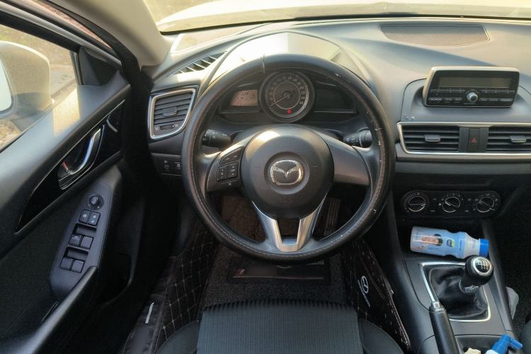 Used Mazda Mazda 3 Axela 2016 Sedan 1.5L Manual Comfort Model
