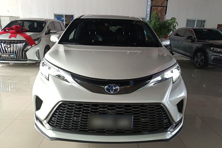 Used Toyota Granvia 2022 2.5L Hybrid Flagship Edition
