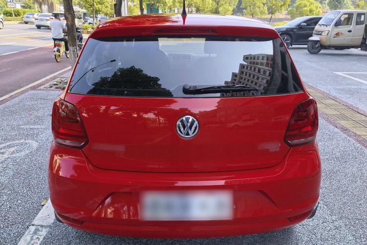 Used Volkswagen Polo 2016 1.6L Automatic Comfort Model
