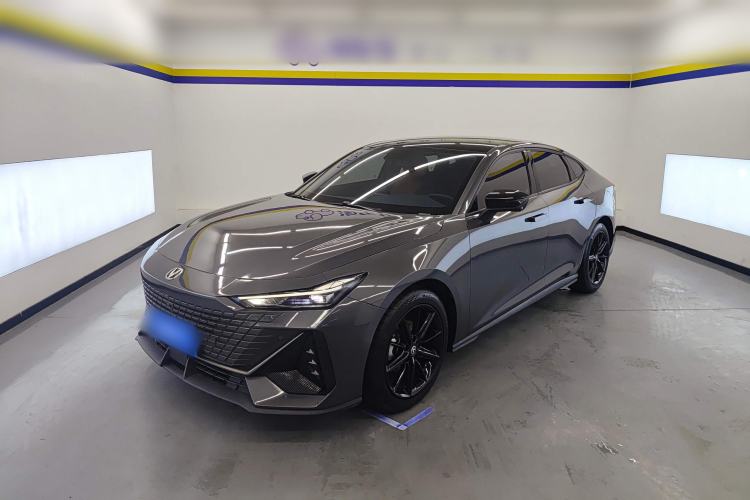 Used Changan UNI-V 2022 1.5T Prestige Version
