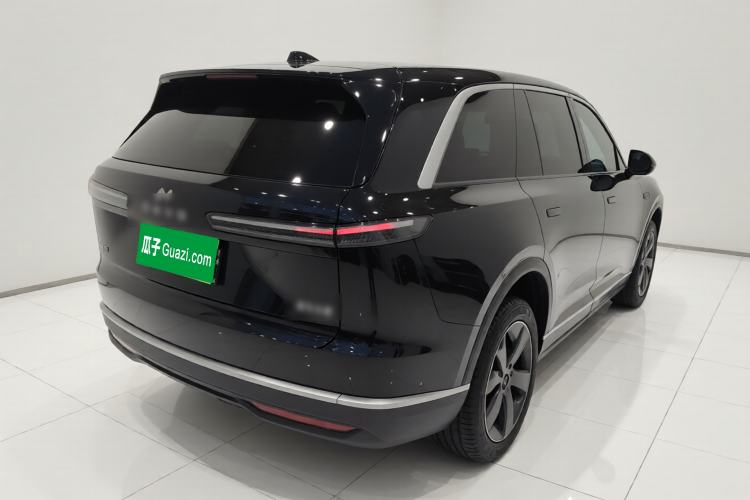 Used ONVO Luxeed L90 2025 Model—Ultra Six-Seater Version
