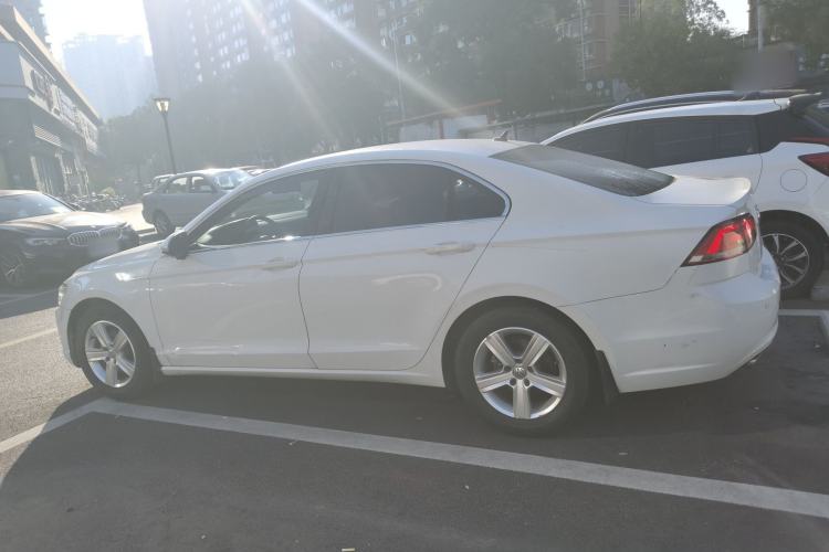 Used Volkswagen Lamando 2015 230TSI DSG Fashion Edition
