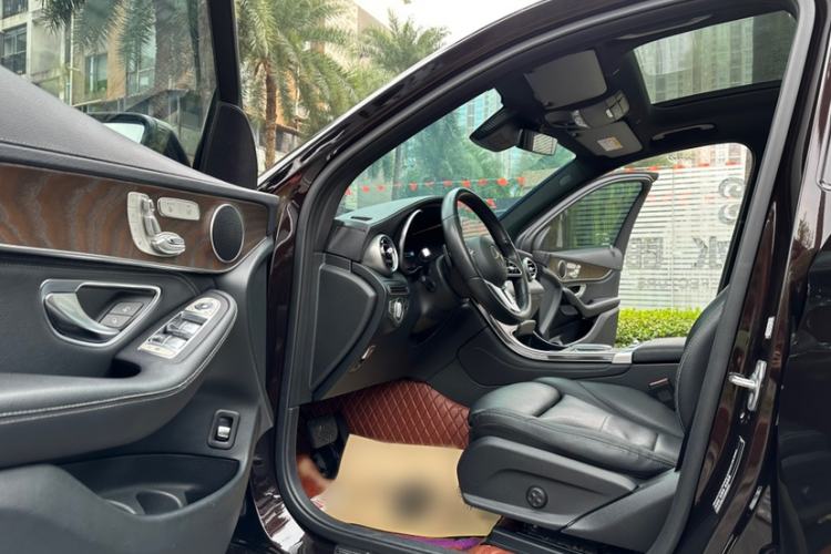 Used Mercedes-Benz GLC 2020 GLC 300 L 4MATIC Dynamic Edition
