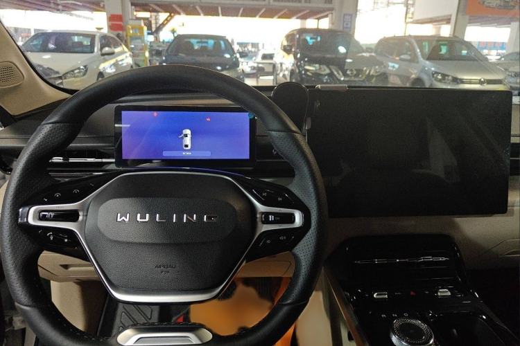 Used Wuling Xingguang 2023 150 Advanced Edition
