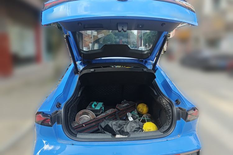 Used Changan UNI-V 2022 1.5T Smart Navigation Version
