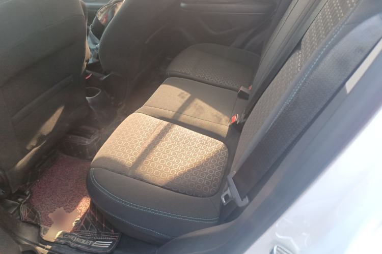 Used Chevrolet Trax 2016 1.4T Manual Two-Wheel Drive Comfort Version with Sunroof