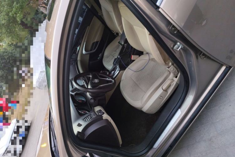 Used Buick Regal 2014 2.0L Leading Fashion Edition