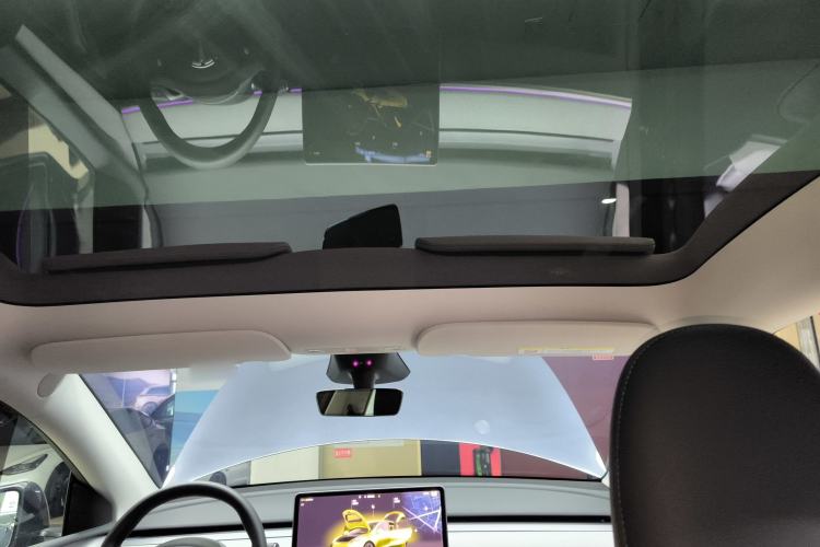 Used Tesla Model Y 2024 Long-Range All-Wheel-Drive Version
