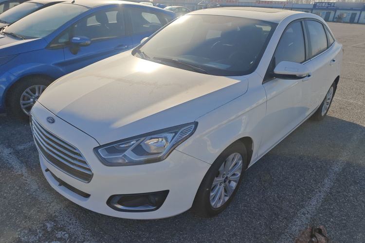 Used Ford Escort 2015 1.5L Manual Fashion Edition