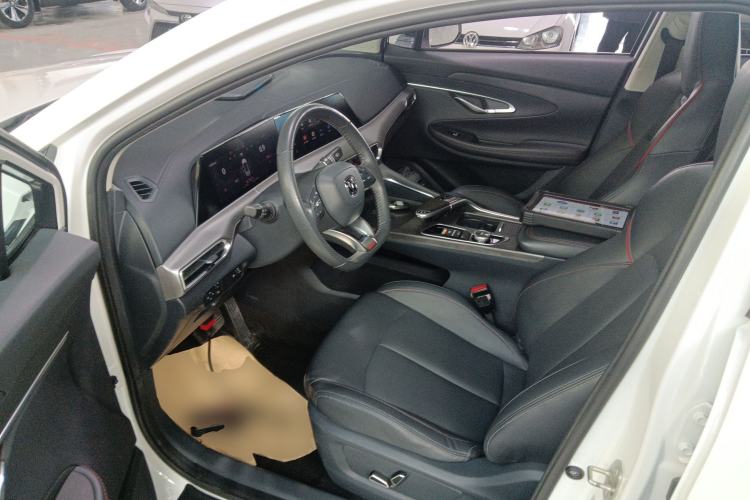 Used Changan UNI-T 2020 1.5T Prestige Version
