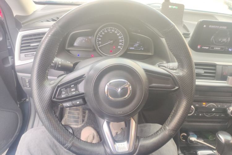 Used Mazda Mazda 3 Axela 2017 Hatchback 2.0L Automatic Luxury Model Emission Standard China V
