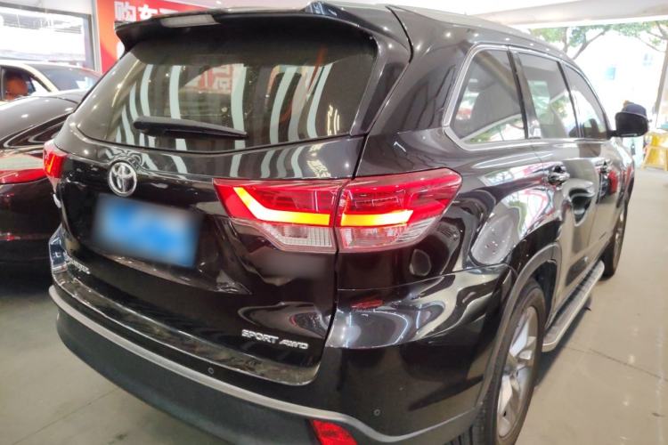 Used Toyota Highlander 2018 2.0T Four-Wheel Drive Luxury Version 7 Seats China VI Standard
