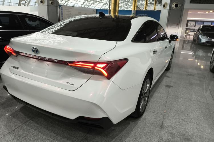 Used Toyota Avalon 2022 Dual-Engine 2.5L XLE Premium Edition
