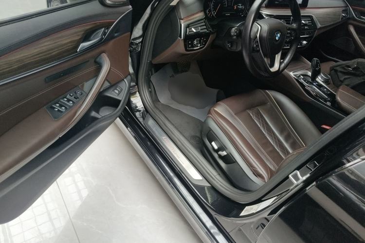 Used BMW 5 Series 2018 530Li Luxury Edition Premium Package
