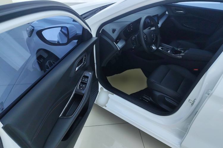 Used MG 5 2023 180 DVVT CVT Fashion Edition
