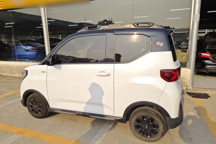 Used Wuling Hongguang MINIEV 2022 GAMEBOY 200km Gaming Edition with Lithium Iron Phosphate
