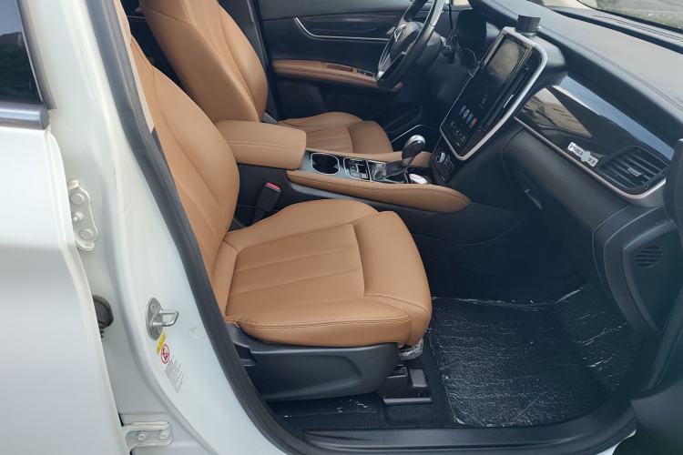 Used BYD Song MAX 2018 1.5T Automatic Smart Connect Elite Model with 6 Seats