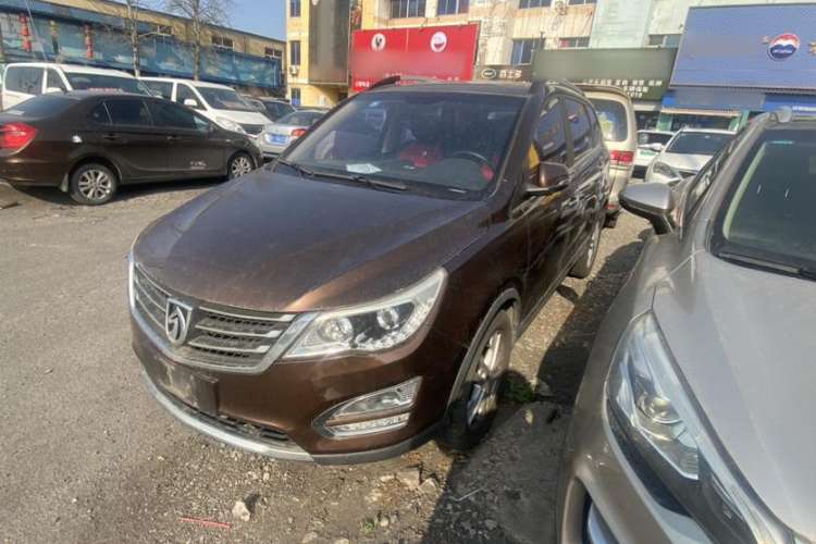 Used Baojun 560 2015 1.8L Manual Elite Model
