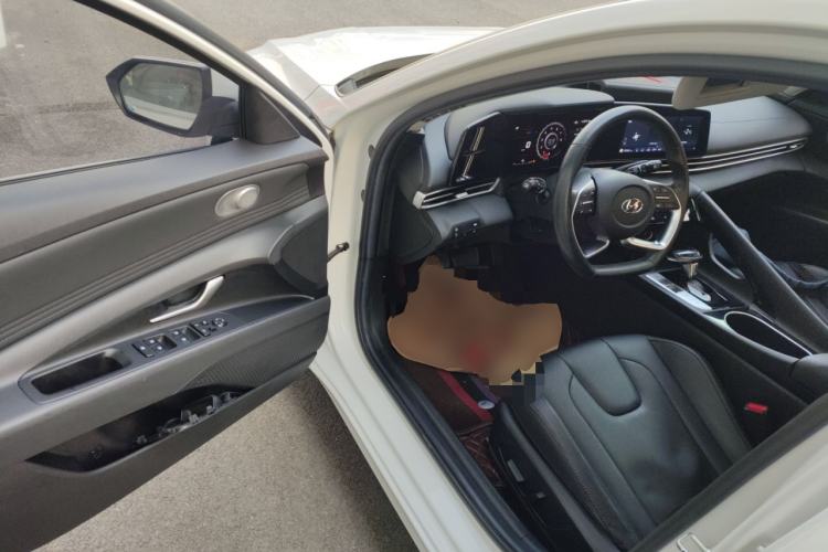 Used Hyundai Elantra 2021 1.5L CVT LUX Prestige Edition