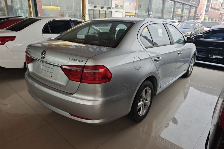 Used Volkswagen Lavida 2013 Revised Classic 1.6L Manual Fashion Edition