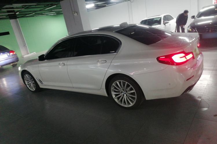Used BMW 5 Series 2022 Second Facelift 530Li Luxury Edition Premium Package
