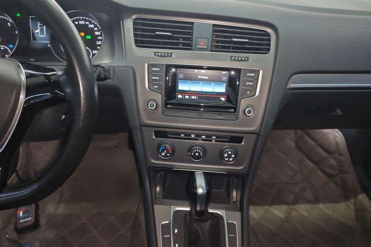 Used Volkswagen Golf 2016 230TSI Automatic Comfort Version