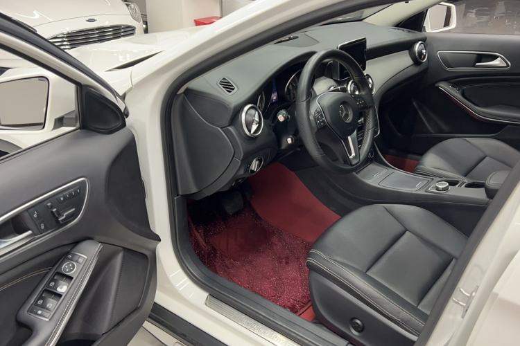 Used Mercedes-Benz GLA 2015 GLA 200 Fashion Model