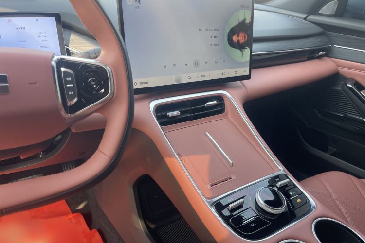 Used  L6 2025 EM-i 140km Starship Edition
